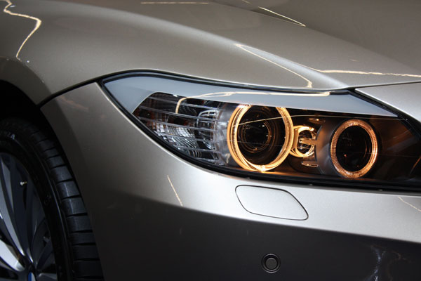 Analyse de la dissipation de chaleur des phares automobiles LED