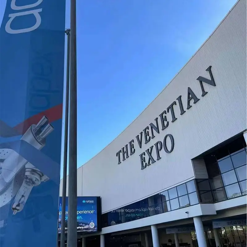 Phare LEXFighter Car LED présentant dans AAPEX 2023 Las Vegas